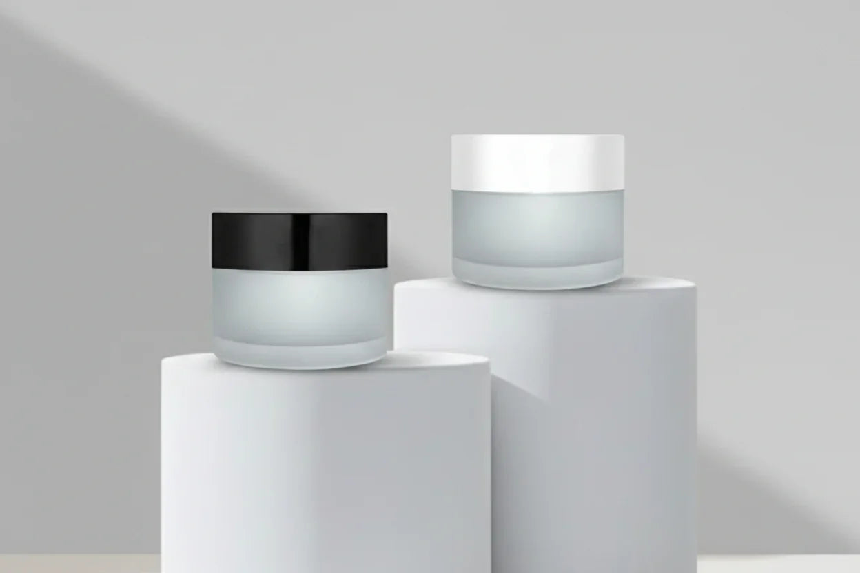 Aesthetic Pack – AP 10GM Clear Frosted Glass Jar with Black / White Cap