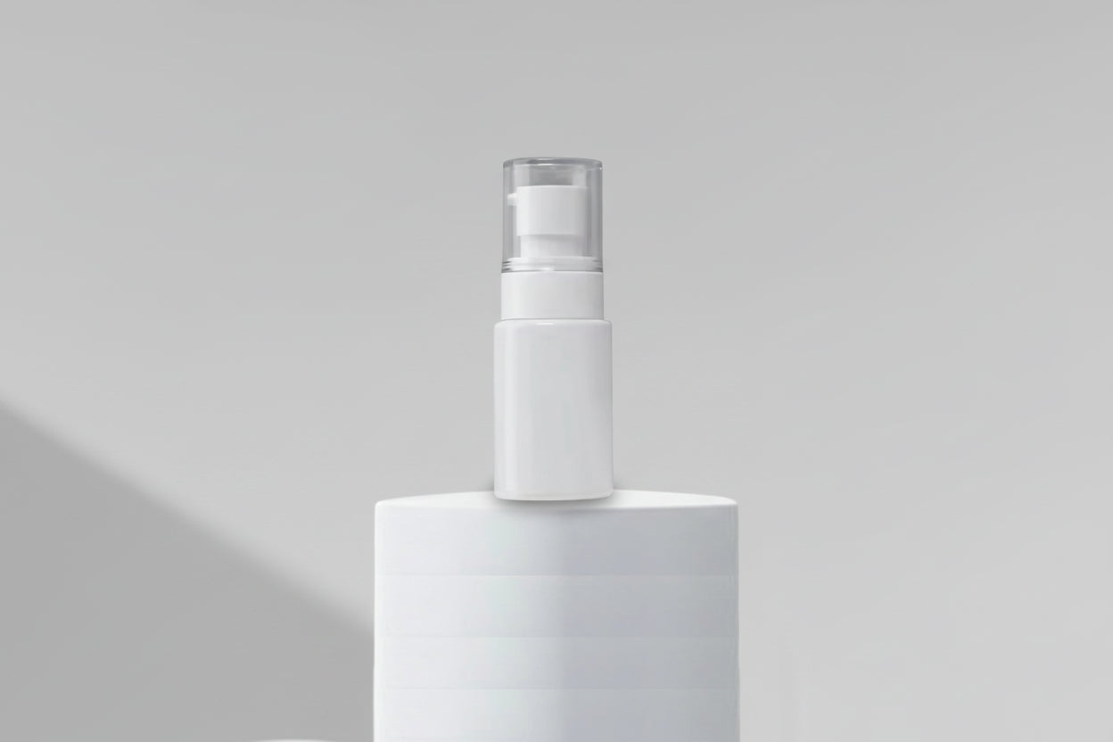 Glass Bottle Aesthetic Pack 30ML White Glossy Flat Shoulder Glass Bottle with 20mm NHR Serum Pump