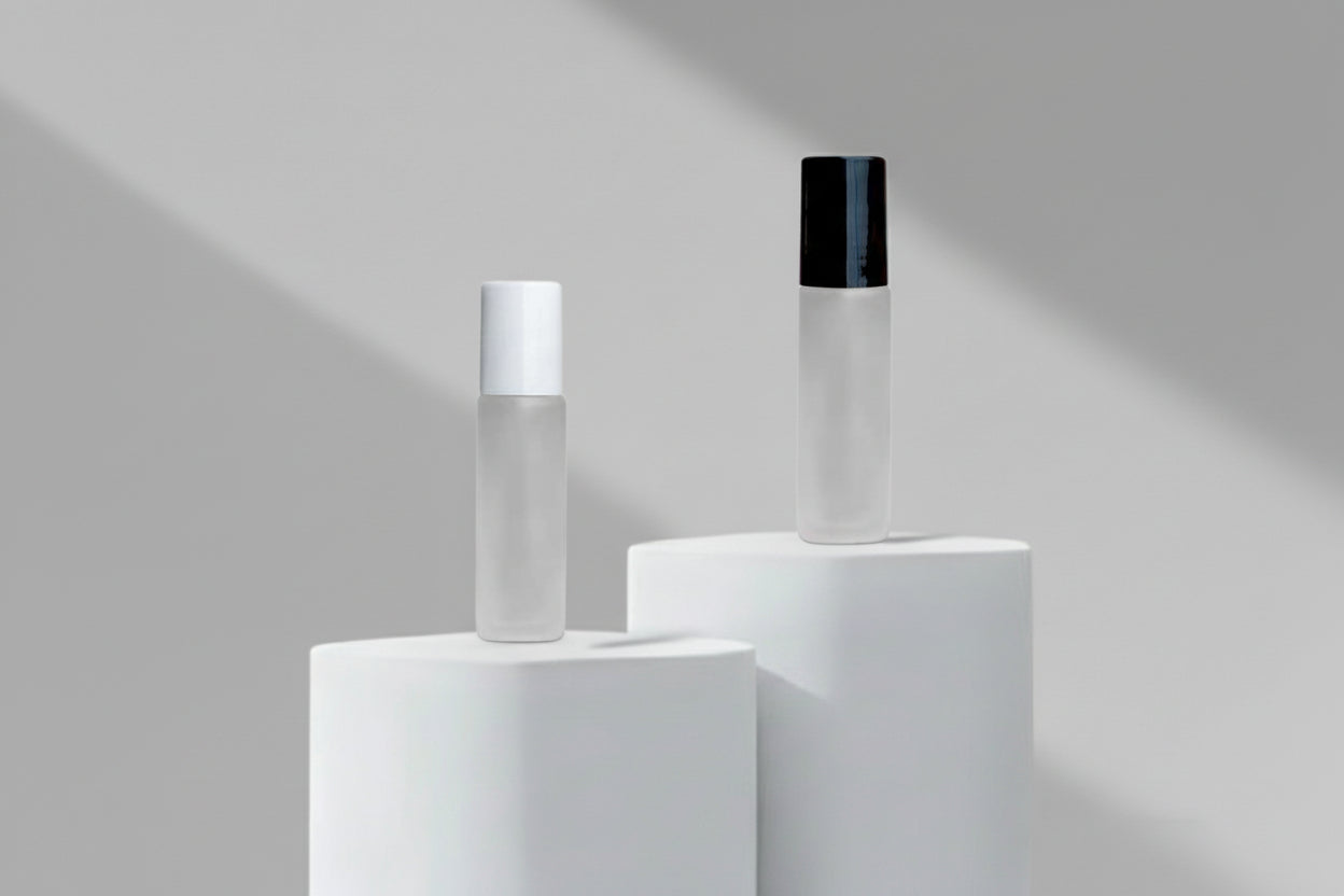 Aesthetic Pack – 10ml Clear Frosted Roll-On Glass Bottle (Black & White Cap)